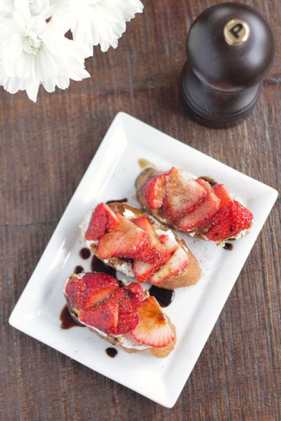 Strawberry and Goat Cheese Crostini